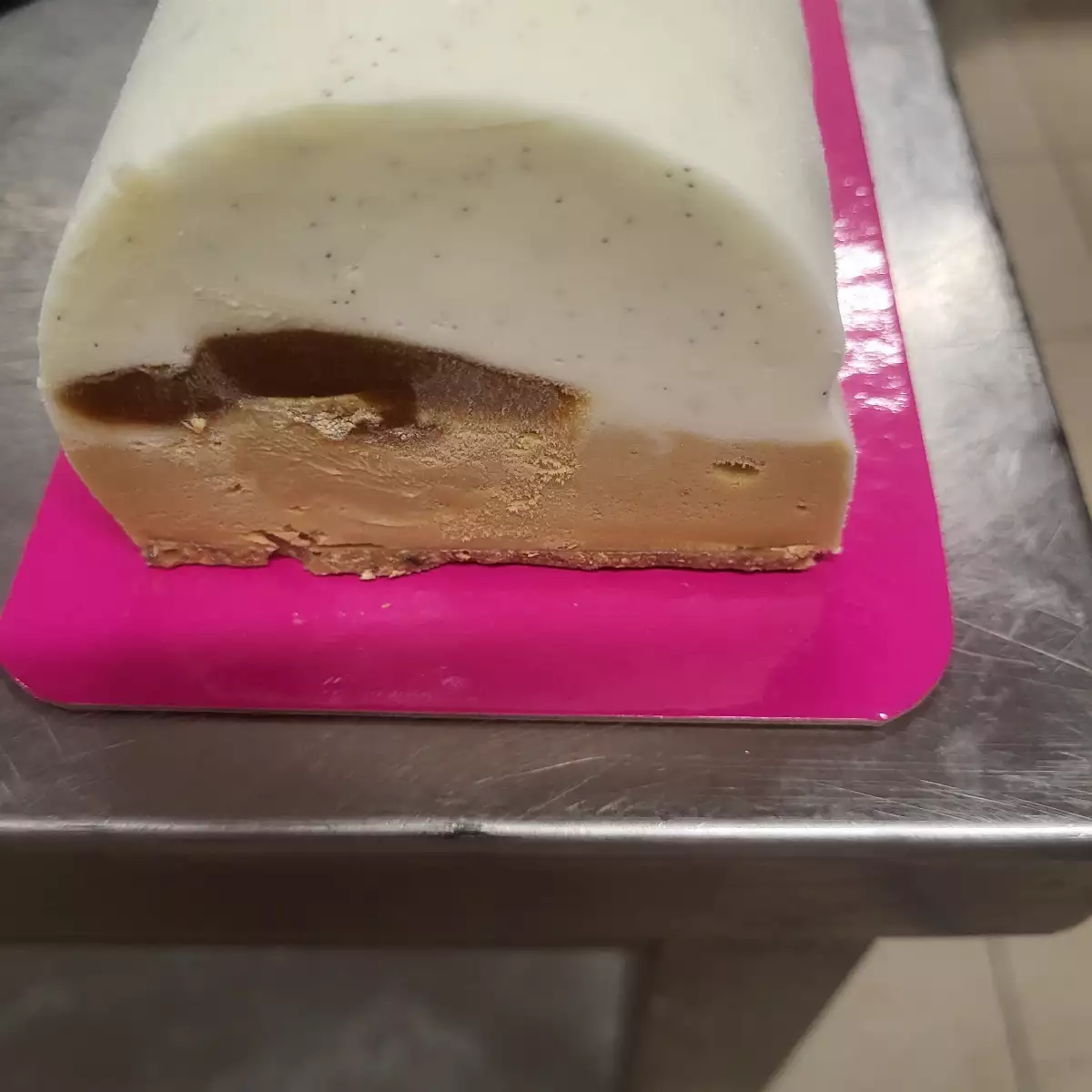 Bûche Vanille /caramel 6/8 part